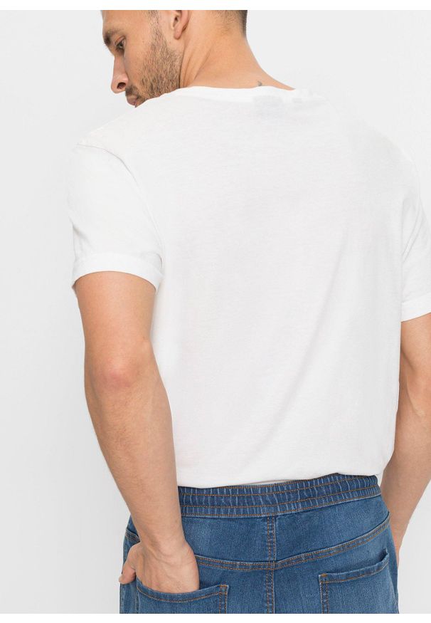 bonprix - Lekkie jeansy ze stretchem z gumką w talii, regular fit straight. Kolor: niebieski