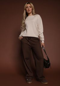 Renee - Beżowy Casualowy Sweter z Wełną i Wiskozą Lussare. Okazja: na co dzień. Kolor: beżowy. Materiał: wiskoza, wełna. Styl: casual