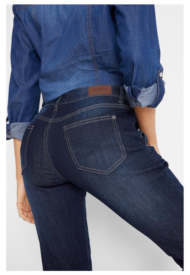 bonprix - Wygodne jeansy ze stretchem o kroju boyfriend. Okazja: na co dzień. Kolor: niebieski. Wzór: aplikacja. Styl: casual