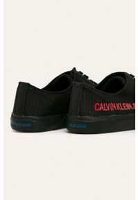 Calvin Klein - Buty. Nosek buta: okrągły. Zapięcie: sznurówki. Kolor: czarny. Materiał: syntetyk, materiał, guma. Szerokość cholewki: normalna #2