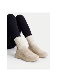 Sneakersy Go Soft. Kolor: beżowy #1