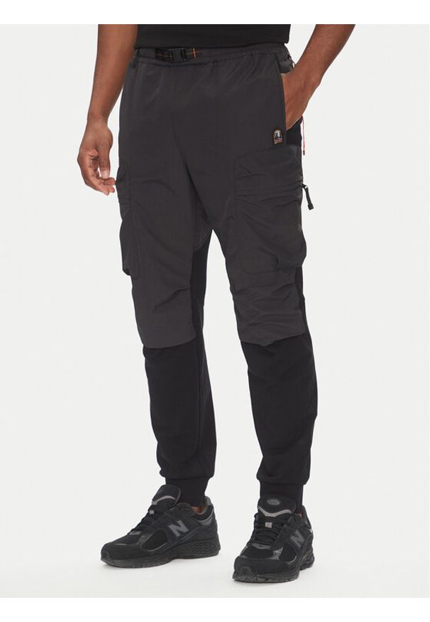Parajumpers Joggery Osage 25SMPMPARE04 Czarny Regular Fit. Kolor: czarny. Materiał: syntetyk