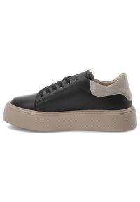 Czarne Sneakersy Filippo Sportowe Obuwie Damskie. Okazja: na co dzień. Zapięcie: sznurówki. Kolor: czarny. Materiał: guma, materiał. Szerokość cholewki: normalna. Styl: sportowy