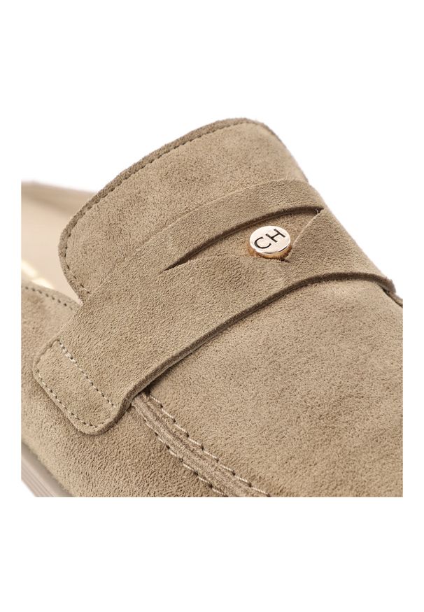 CheBello - Klapki damskie Chebello, welurowa cholewka wsuwany fason otwarta pięta klasyczny mokasynowy krój minimalistyczny design lekka płaska podeszwa, beżow. Nosek buta: otwarty. Kolor: beżowy. Materiał: welur. Obcas: na płaskiej podeszwie. Styl: klasyczny