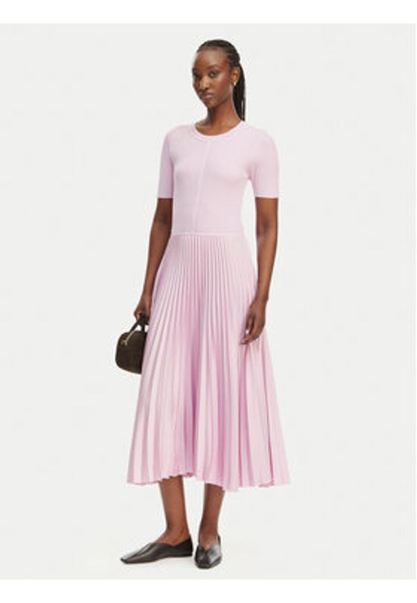 BOSS Sukienka codzienna Fadridi 50535658 Fioletowy Regular Fit. Okazja: na co dzień. Kolor: fioletowy. Materiał: syntetyk. Typ sukienki: proste. Styl: casual