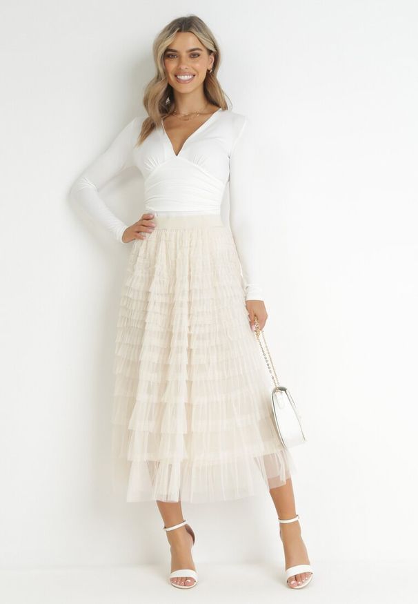 Born2be - Jasnobeżowa Rozkloszowana Spódnica Maxi z Falbankami z Tiulu Davena. Kolor: beżowy. Materiał: tiul. Wzór: aplikacja