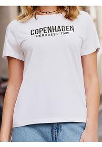 Sinsay - Koszulka z krótkim rękawem - biały. Kolor: biały. Długość rękawa: krótki rękaw. Długość: krótkie #1