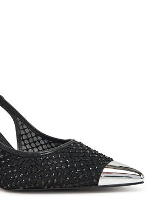 Steve Madden Sandały Vixyn SM11003536 Czarny. Kolor: czarny. Materiał: materiał