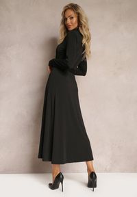 Renee - Czarna Długa Sukienka Koszulowa z Wiązaniem w Talii Levae. Okazja: na co dzień, do pracy. Kolor: czarny. Materiał: wiskoza. Typ sukienki: koszulowe. Styl: elegancki, casual. Długość: maxi