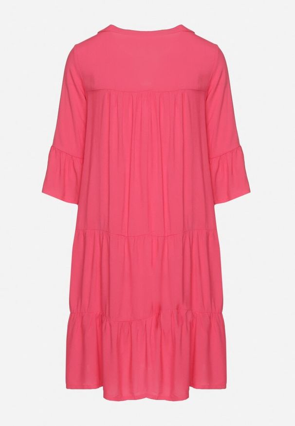 Born2be - Ciemnoróżowa Rozkloszowana Sukienka z Wiskozy z Falbanami Izleia. Okazja: na co dzień. Kolor: różowy. Materiał: wiskoza. Styl: elegancki, casual