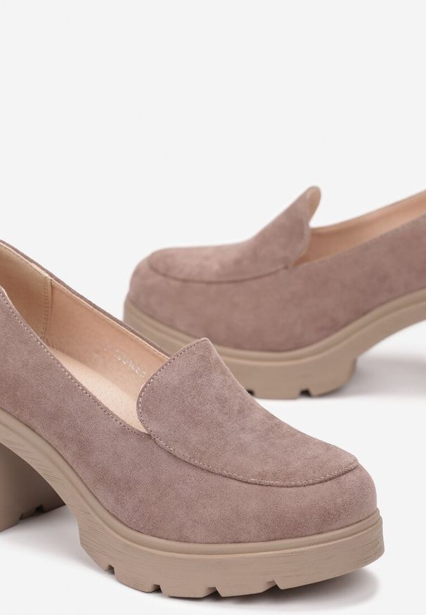 Born2be - Ciemnobeżowe Półbuty na Obcasie i Platformie z Bieżnikiem i Skórzaną Wkładką Hyana. Zapięcie: bez zapięcia. Kolor: beżowy. Materiał: skóra. Obcas: na obcasie. Wysokość obcasa: średni