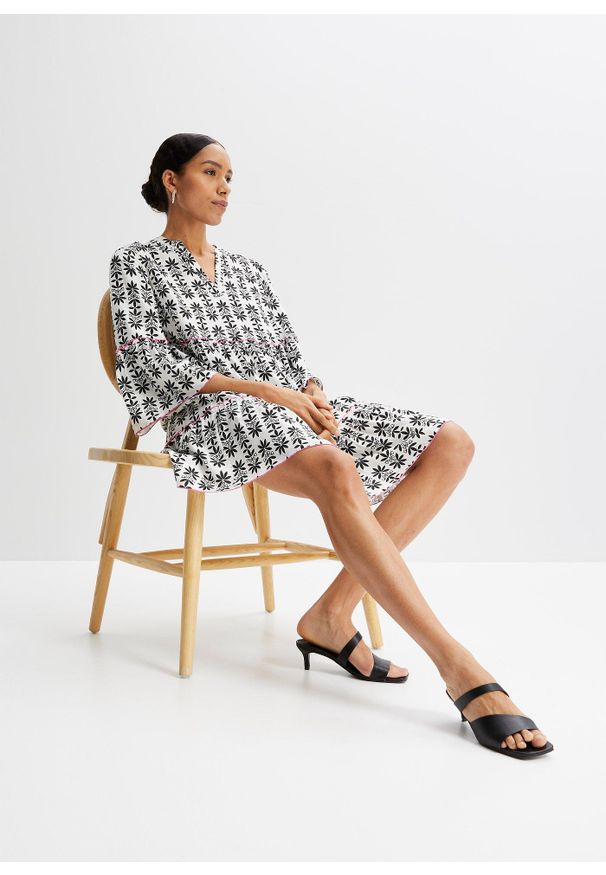 bonprix - Sukienka tunikowa z lejącej wiskozy. Kolor: biały. Materiał: wiskoza