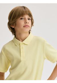 Reserved - T-shirt polo - jasnożółty. Typ kołnierza: polo. Kolor: żółty. Materiał: bawełna, dzianina #1
