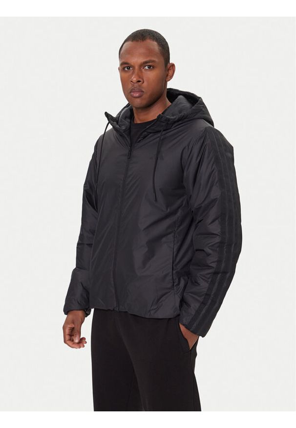 Adidas - adidas Kurtka zimowa Essentials Climawarm 3-Stripes KB8149 Czarny Regular Fit. Kolor: czarny. Materiał: syntetyk. Sezon: zima