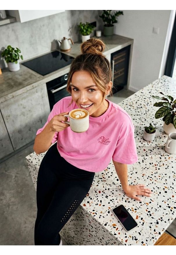 Sinsay - Koszulka z nadrukiem na plecach - różowy. Kolor: różowy. Wzór: nadruk