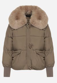 Born2be - Ciemnozielona Pikowana Kurtka z Futrzanym Kołnierzem z Możliwością Odpięcia Malatila. Okazja: na spacer, do pracy. Kolor: zielony. Materiał: futro. Długość rękawa: długi rękaw. Długość: długie. Sezon: zima. Styl: elegancki, klasyczny #6