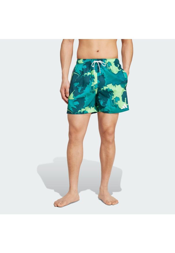 Adidas - Szorty do pływania Tie-Dye 5-Inch. Kolor: biały, niebieski, wielokolorowy. Materiał: materiał
