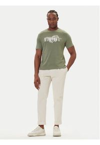 Mustang T-Shirt Austin 1016857 Czerwony Regular Fit. Kolor: czerwony. Materiał: bawełna #5