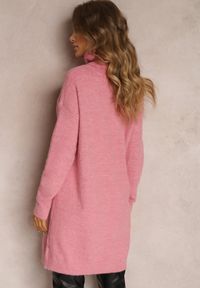 Renee - Różowa Sukienka Milana. Typ kołnierza: golf. Kolor: różowy. Materiał: dzianina. Długość rękawa: długi rękaw #3