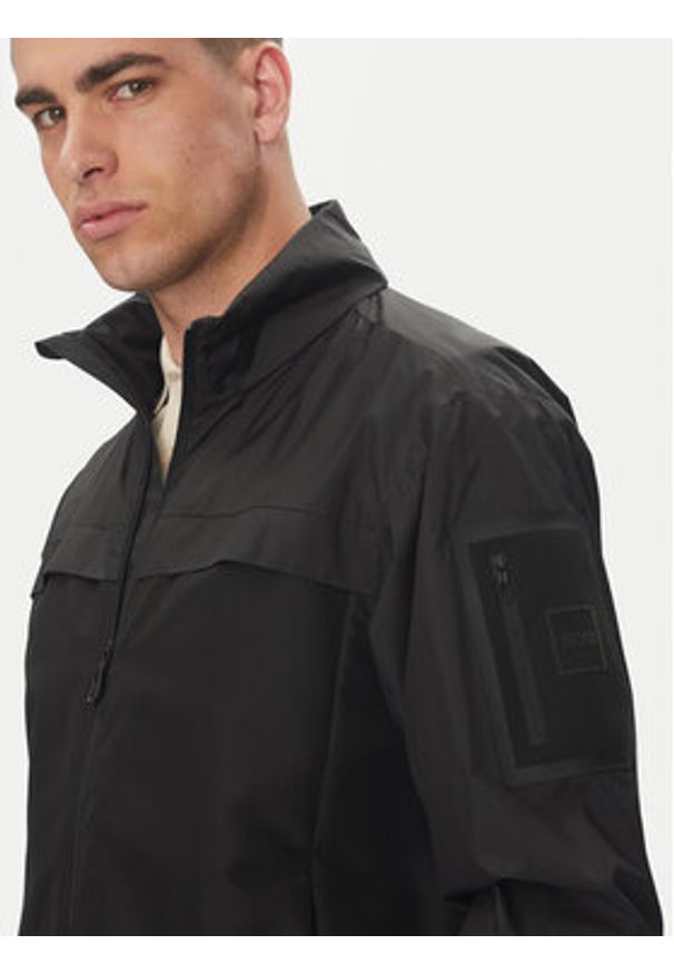 BOSS Kurtka przejściowa 50541285 Czarny Regular Fit. Kolor: czarny. Materiał: syntetyk