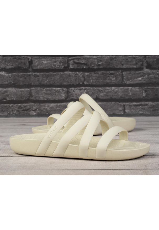 Sandały damskie sportowe Crocs SPLASH STRAPPY. Kolor: beżowy. Styl: sportowy