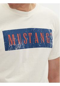 Mustang T-Shirt Austin 1016274 Biały Regular Fit. Kolor: biały. Materiał: bawełna #3