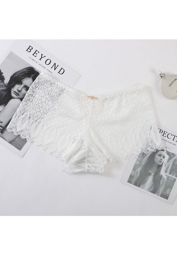 Intica - Majtki koronkowe z sznurowaniem eleganckie na co dzień Aylin. Kolor: biały. Materiał: koronka. Wzór: koronka