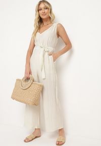Born2be - Jasnobeżowy Wiskozowy Kombinezon na Ramiączkach z Materiałowym Paskiem i Gumkami w Talii Zadia. Kolor: beżowy. Materiał: materiał, wiskoza. Długość rękawa: na ramiączkach #4