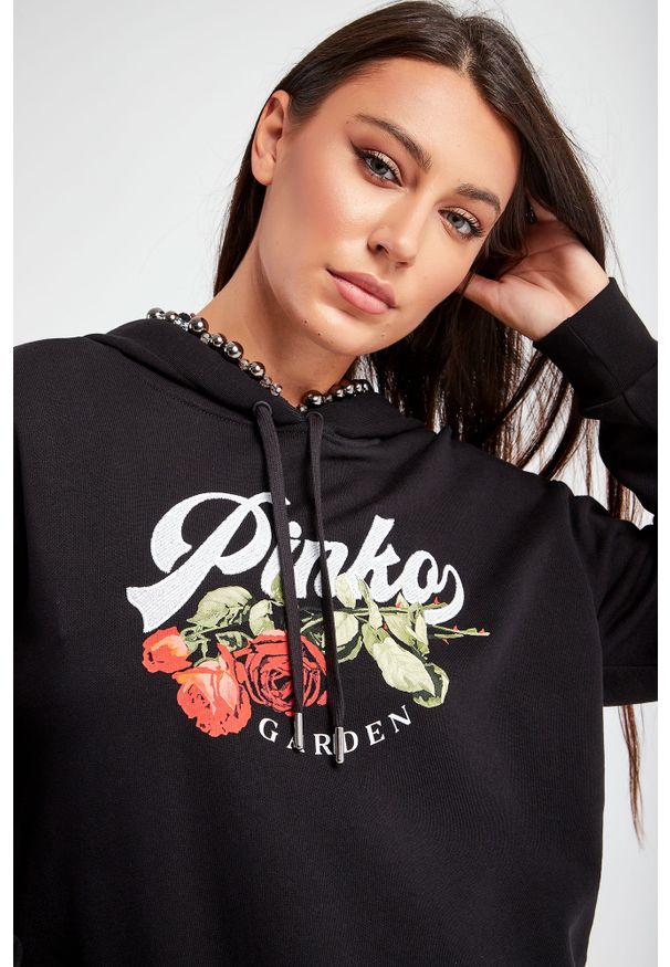 Pinko - BLUZA ACTORS 1 PINKO. Typ kołnierza: kaptur. Długość rękawa: długi rękaw. Długość: długie. Wzór: napisy, haft, kwiaty, aplikacja