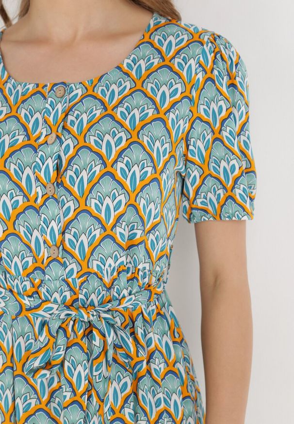 Born2be - Miętowa Sukienka Melenope. Kolor: miętowy. Materiał: tkanina, materiał, wiskoza. Długość rękawa: krótki rękaw. Wzór: nadruk, kolorowy. Styl: wakacyjny, klasyczny. Długość: maxi