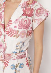 Born2be - Różowa Sukienka z Wiskozą o Koszulowym Kroju z Paskiem z Klamrą Nitasiela. Okazja: na co dzień. Typ kołnierza: dekolt w kształcie V. Kolor: różowy. Materiał: wiskoza. Długość rękawa: krótki rękaw. Typ sukienki: koszulowe. Styl: klasyczny, casual #5