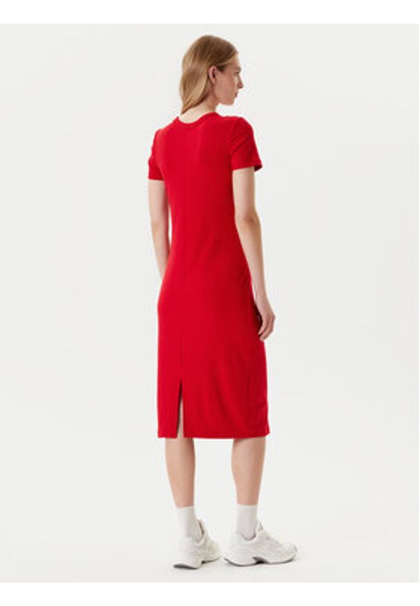 Tommy Jeans Sukienka codzienna DW0DW19721 Czerwony Slim Fit. Okazja: na co dzień. Kolor: czerwony. Materiał: syntetyk, wiskoza. Typ sukienki: proste. Styl: casual