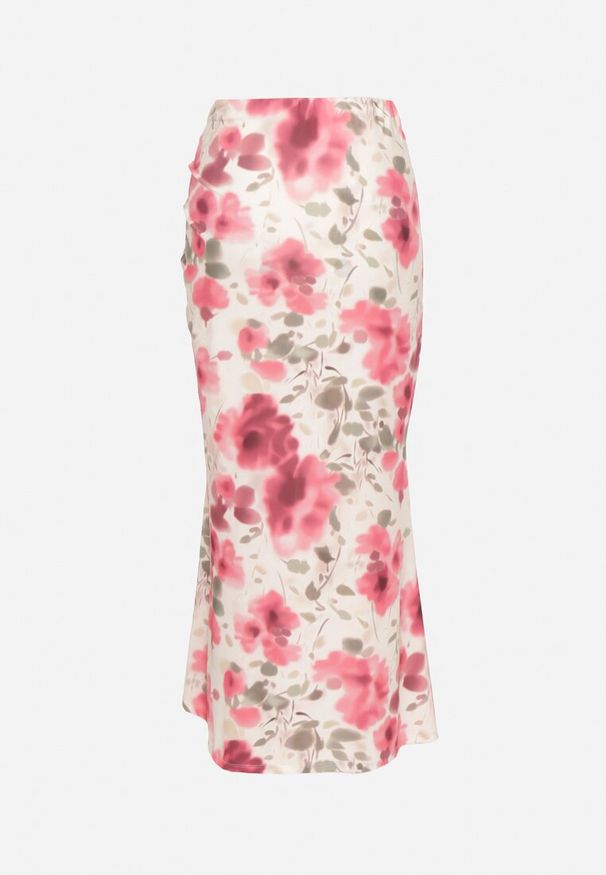 Born2be - Fuksjowa Spódnica w Kwiaty z Marszczeniem i Rozcięciem na Nogę Atessira. Okazja: na spacer, na co dzień. Kolor: różowy. Wzór: kwiaty. Sezon: wiosna. Styl: casual, klasyczny