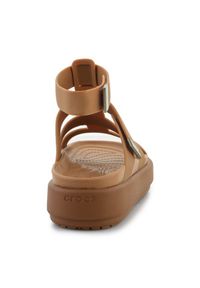 Sandały Crocs Brooklyn luxe Gladiator 209557-2U3 brązowe. Okazja: na co dzień. Zapięcie: pasek. Kolor: brązowy. Materiał: materiał. Wzór: paski. Styl: casual, elegancki #3