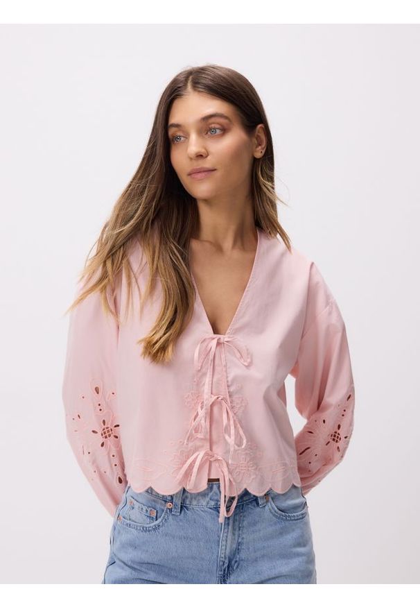 Reserved - Bluzka z wiązaniem - brzoskwiniowy. Kolor: pomarańczowy. Materiał: bawełna