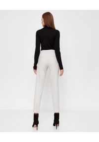 SEDUCTIVE - Kremowe spodnie w kant. Okazja: na co dzień, do pracy. Kolor: biały. Materiał: wełna, materiał. Styl: klasyczny, casual #3