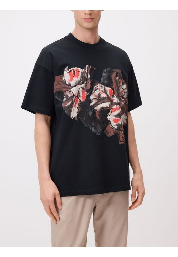 Reserved - T-shirt oversize z nadrukiem - czarny. Kolor: czarny. Materiał: bawełna, dzianina. Wzór: nadruk