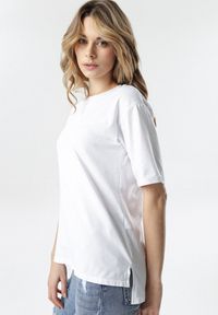 Born2be - Biały T-shirt Crialacia. Kolor: biały. Materiał: dzianina. Długość rękawa: krótki rękaw #5