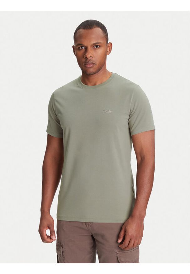 Guess T-Shirt M4GI70 KC9X0 Khaki Slim Fit. Kolor: brązowy. Materiał: bawełna