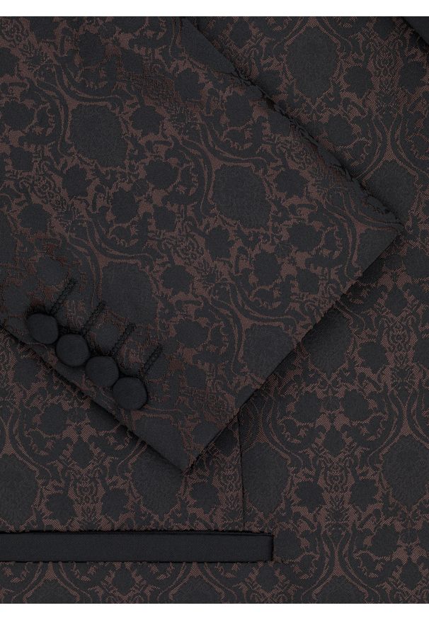 Pako Lorente - PAKO LORENTE – Brązowa żakardowa marynarka smokingowa. Okazja: na ślub cywilny, na sylwestra, na wesele, na studniówkę. Kolor: czarny, brązowy. Materiał: żakard