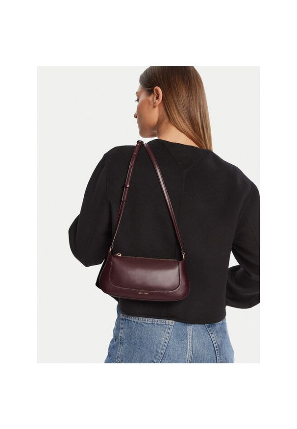 Torebka Calvin Klein. Kolor: czerwony