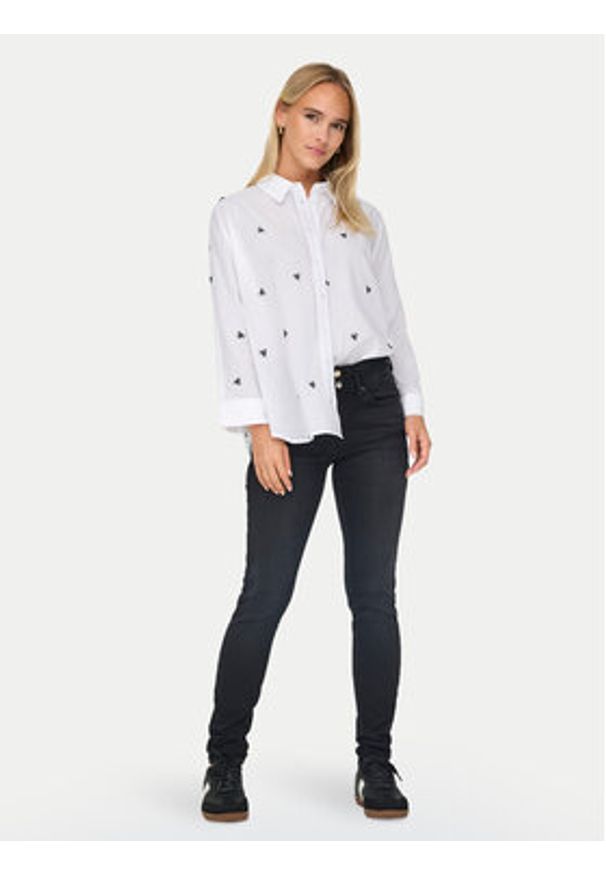 only - ONLY Koszula 15283743 Biały Box Fit. Kolor: biały. Materiał: bawełna