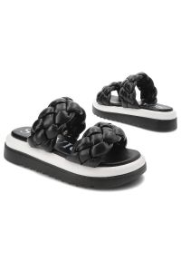 Sca'viola - Czarne Stylowe Klapki Sca'Viola Wsuwane Obuwie Damskie. Okazja: na plażę. Kolor: czarny. Styl: elegancki #2