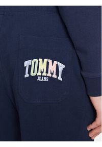 Tommy Jeans Szorty sportowe College DM0DM16331 Granatowy Regular Fit. Kolor: niebieski. Materiał: bawełna. Styl: sportowy #3