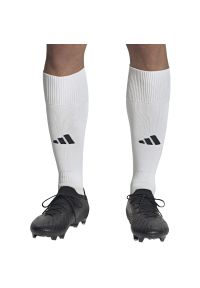 Adidas - Buty piłkarskie adidas Predator Accuracy.1 Low Fg M GW4575 czarne. Zapięcie: sznurówki. Kolor: czarny. Materiał: materiał, syntetyk, guma. Szerokość cholewki: normalna. Sport: piłka nożna