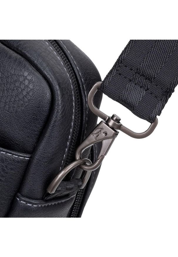 RIVACASE - Torba Rivacase 8940 czarny. Kolor: czarny. Materiał: skóra. Styl: młodzieżowy, elegancki