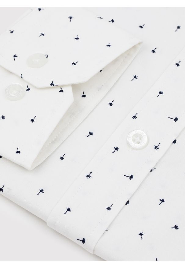 Pako Lorente - PAKO LORENTE – Biała koszula męska w mikrowzór. Kolor: biały. Materiał: bawełna, elastan. Długość rękawa: długi rękaw. Długość: długie