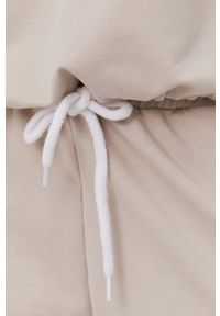Answear Lab Spodnie damskie kolor beżowy gładkie. Kolor: beżowy. Materiał: dzianina. Wzór: gładki #4
