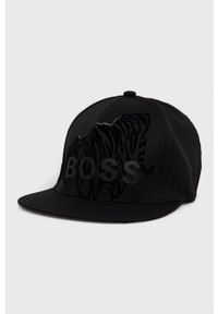 BOSS - Boss Czapka Athleisure kolor czarny z aplikacją. Kolor: czarny. Wzór: aplikacja