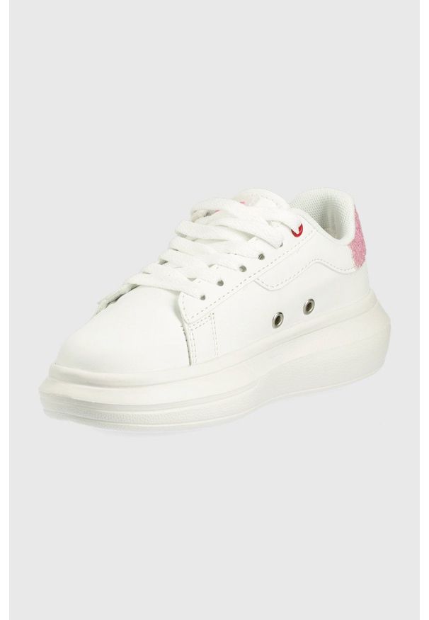 U.S. Polo Assn. sneakersy dziecięce kolor biały. Nosek buta: okrągły. Zapięcie: sznurówki. Kolor: biały. Materiał: guma. Obcas: na platformie